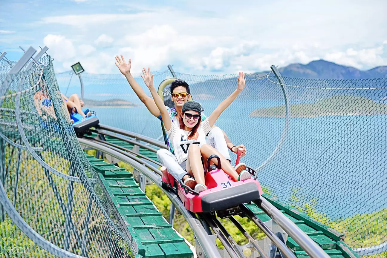 Combo Vé VinWonders Nha Trang + Buffet Trưa + Cáp treo khứ hồi 12