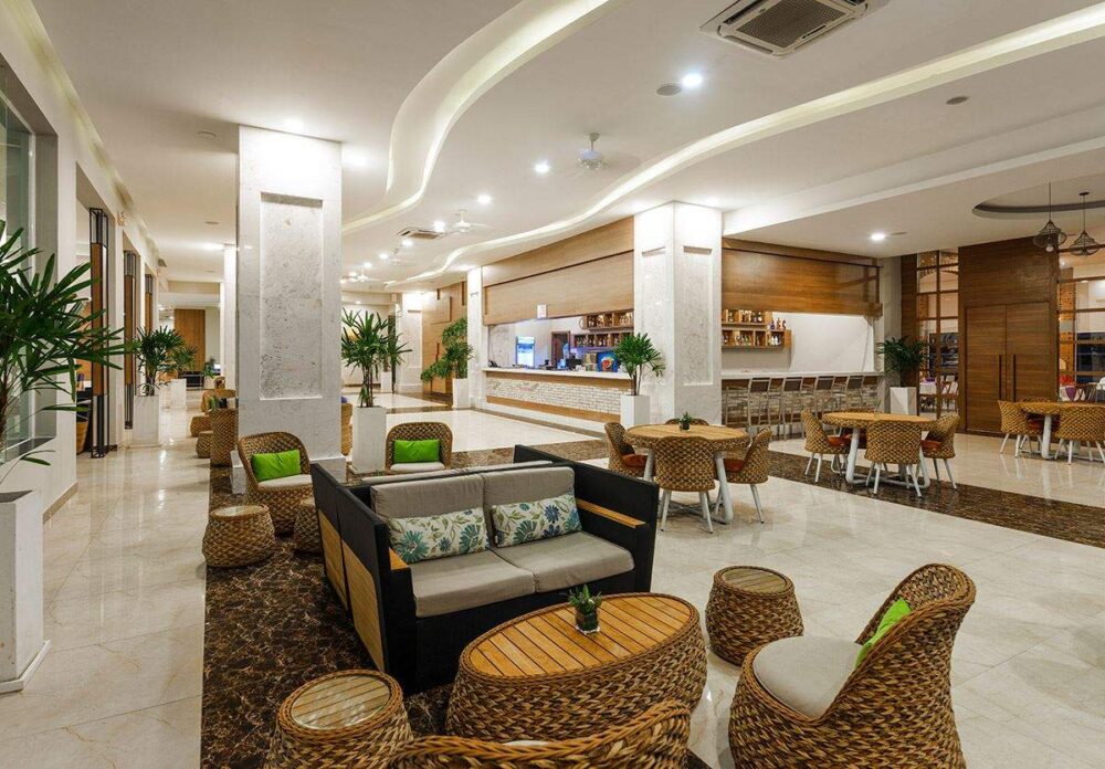 LOBBY-BAR3
