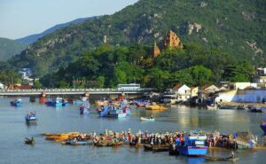 Du ngoạn vịnh Nha Phu - Đảo Khỉ - Suối Hoa Lan