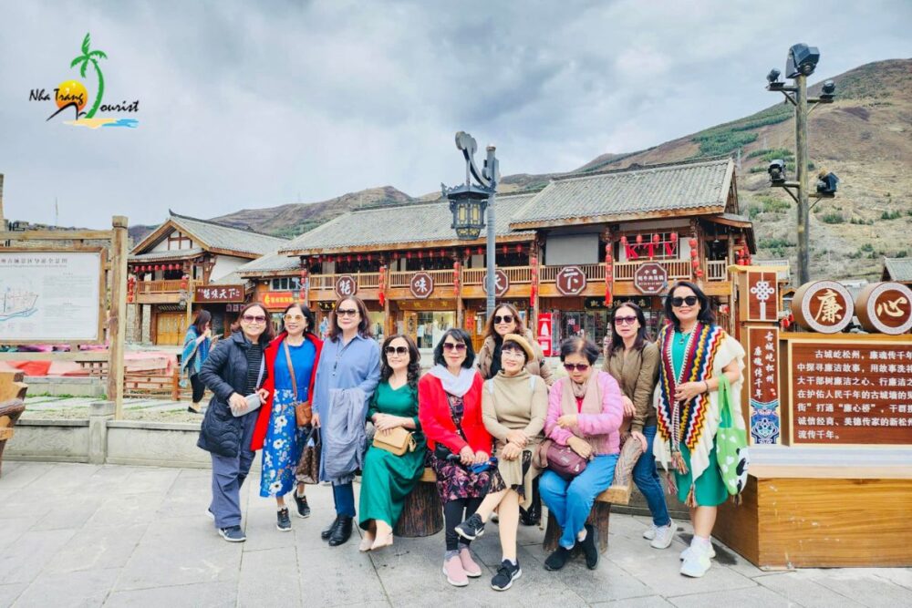 Tour Trung Quốc: Thành Đô - Cửu Trại Câu - Hoàng Long Khê Cổ Trấn - Lạc Sơn Đại Phật - Công Viên Gấu Trúc khởi hành từ Cam Ranh - Ảnh 6
