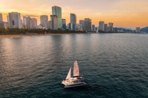 Tour du thuyền Nemo Yatch ngắm hoàng hôn vịnh Nha Trang