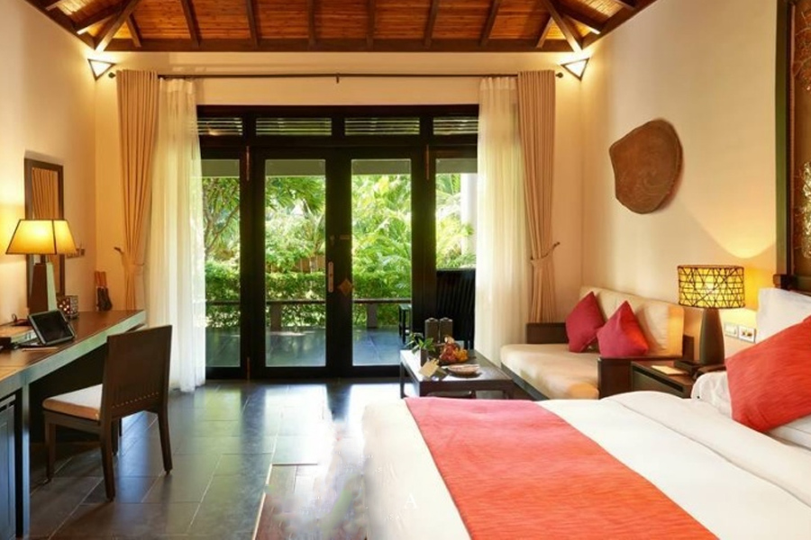 amiana-resort-nha-trang-9 Phòng 2 người hướng sân vườn với ban công lớn