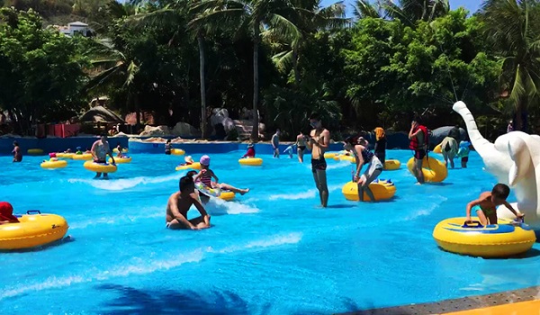 Water World - Thiên đường vui chơi dưới nước
