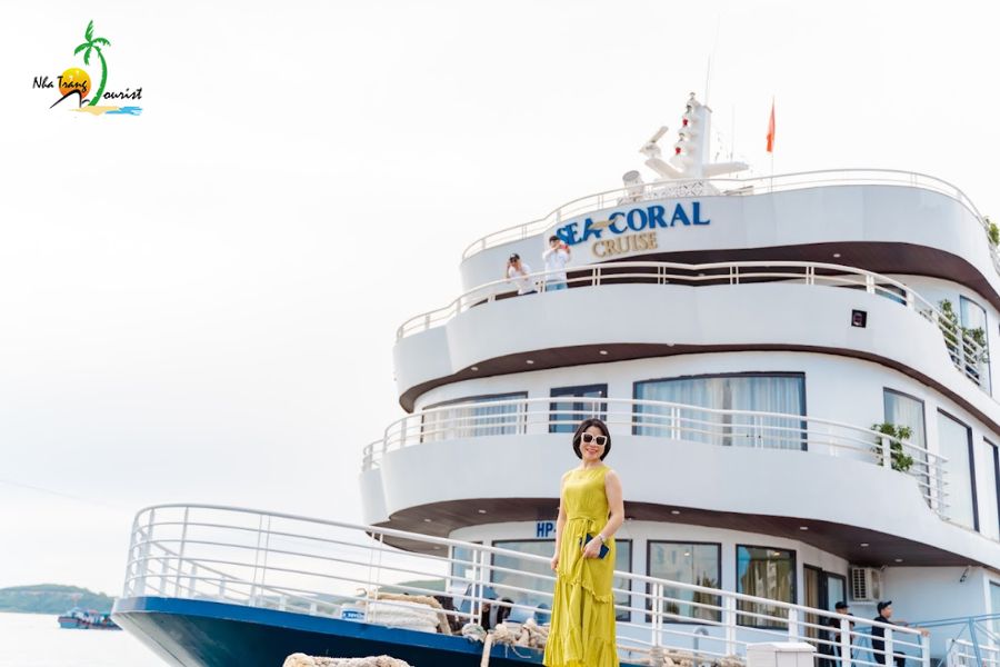 bao tau du thuyen sea coral nha trang203
