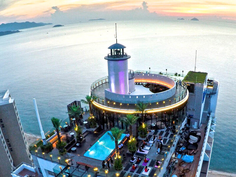 view biển tuyệt đẹp và không gian sang trọng