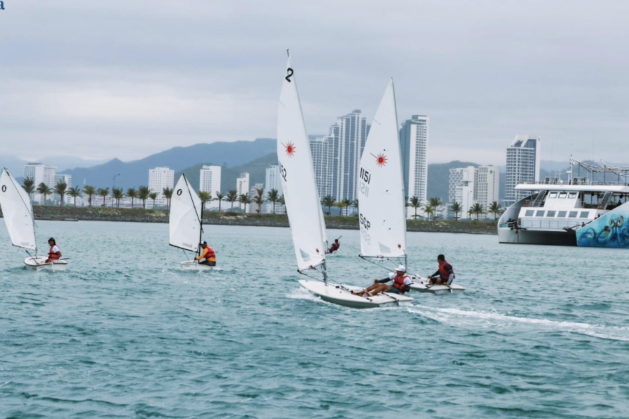 ben du thuyen ana marina2010