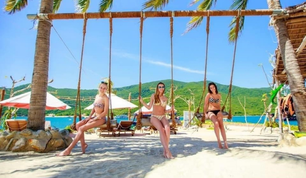 cac-dia-diem-du-lich-nha-trang-4 Vịnh Đầm Bấy Nha Trang - tiểu Maldives Việt Nam