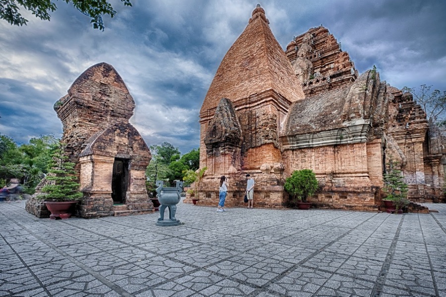 di-tich-lich-su-van-hoa-nha-trang-6 Tháp Bà Ponagar Nha Trang