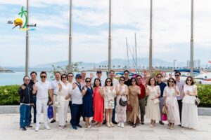 Hội Mắt Kính Nha Trang - Khánh Hòa tổ chức sinh nhật tuổi lên 10 trên du thuyền Nemo Yacht