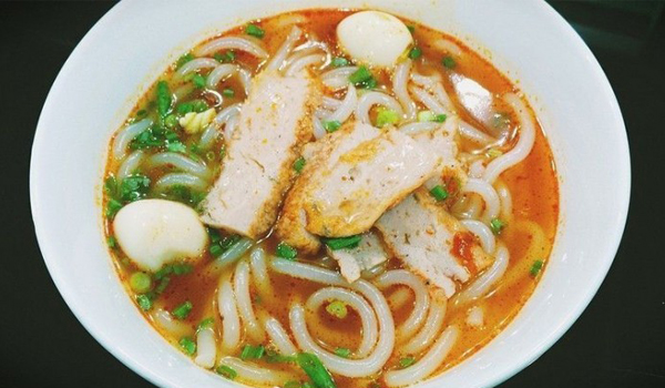 mon-ngon-nha-trang-8 Bánh canh chả cá Nha Trang trở thành món ăn đặc sản lâu đời tại Nha Trang