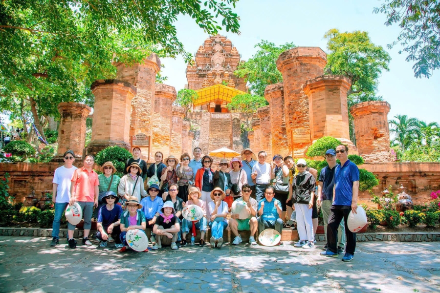 nhatrangtourist moi hop tac to chua tour du lich202