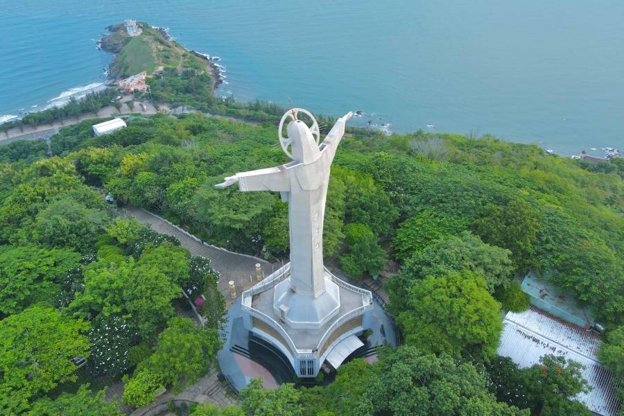 tau hoa 5 sao sai gon nha trang 8