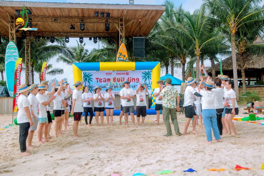 team building gala dinner cua cong ty dasan va cdi2012