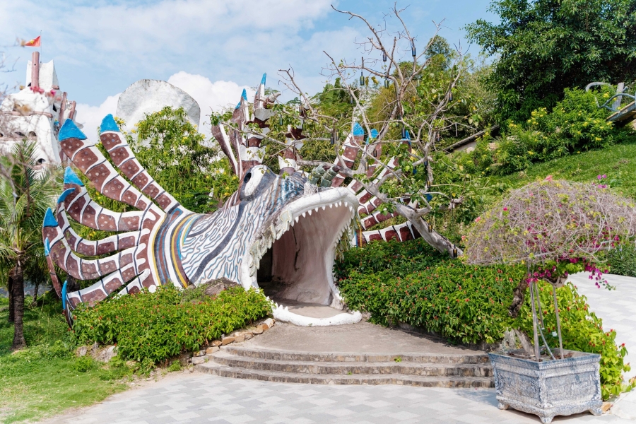 thuy cung tri nguyen204