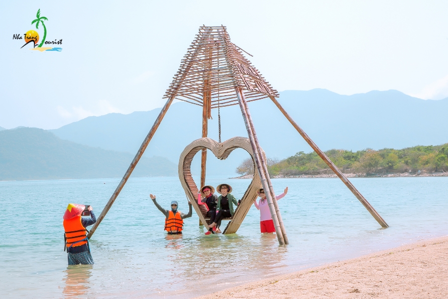 tour-5n4d-doan-khach-han-quoc2012 tour 5n4d doan khach han quoc2012