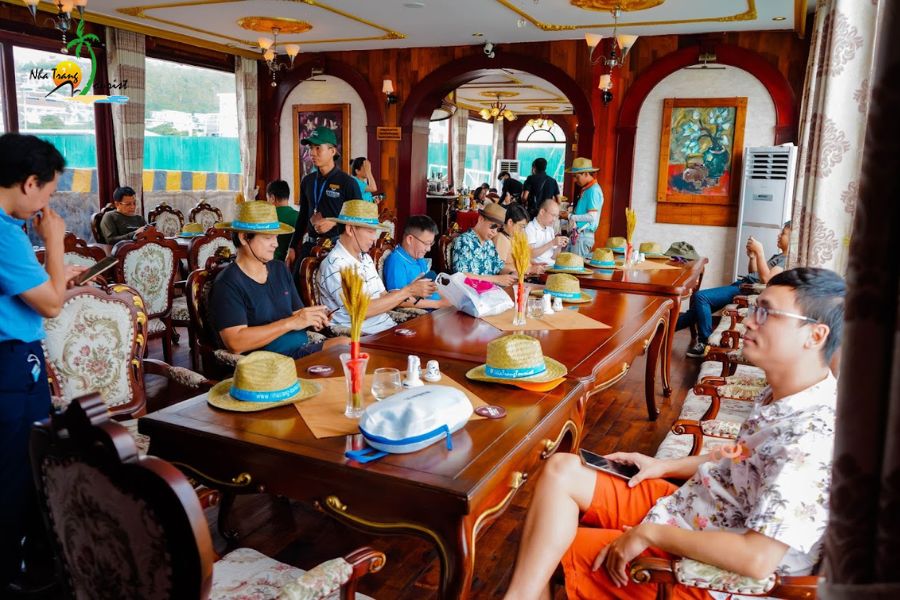 tour bao du thuyen emperor cruises202