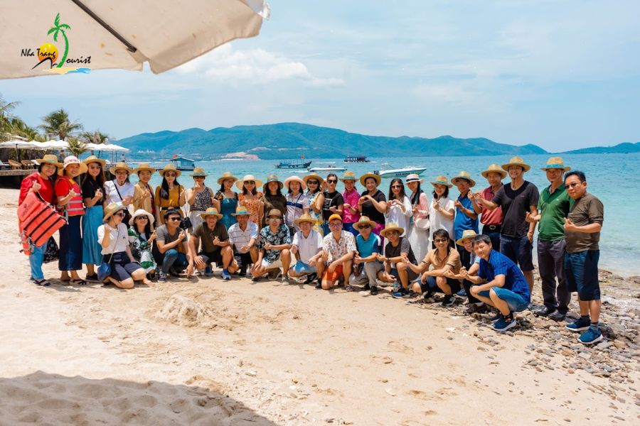 tour bao du thuyen emperor cruises206