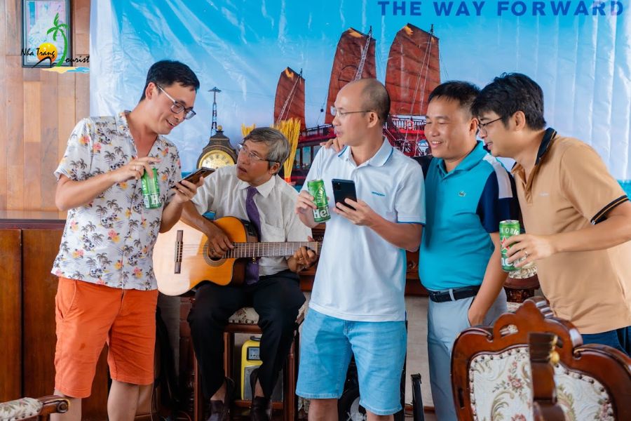 tour bao du thuyen emperor cruises208