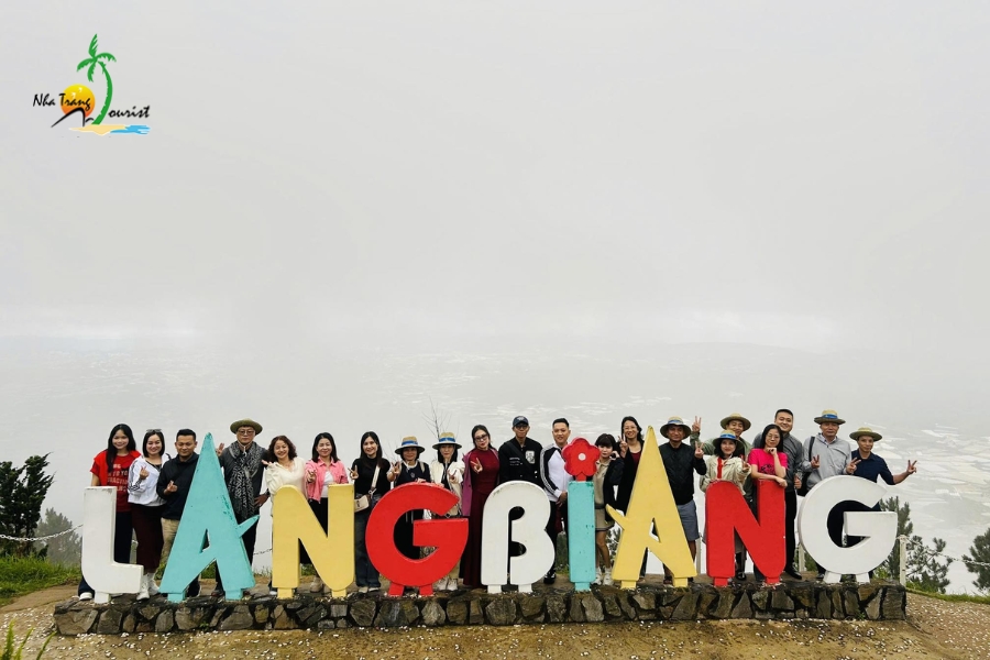 tour doan cong ty phuc khang da lat 4n3d2012