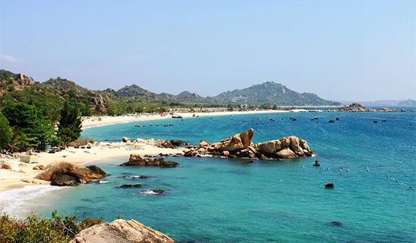 Vẻ đẹp của Hòn Rùa trên đảo Bình Ba