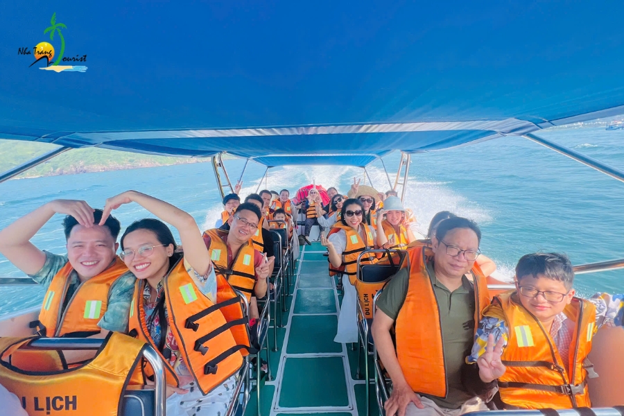tour nha trang 3n2d truong dai hoc luat203