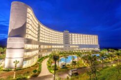 dat phong selectum noa resort cam ranh le 30 4 2