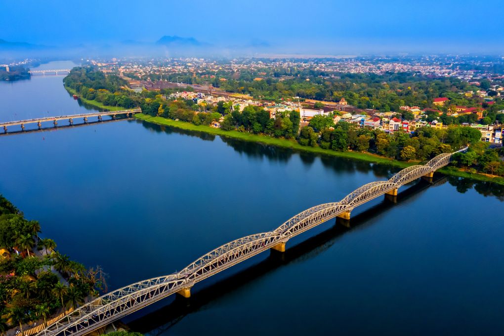 Hành trình khám phá Huế 5N4Đ cùng đoàn khách Việt kiều 2 hanh trinh kham pha hue 5n4d cung doan khach viet kieu 3