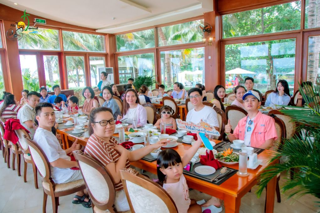hanh trinh nha trang 3n2d cua cong ty nguyet minh 7