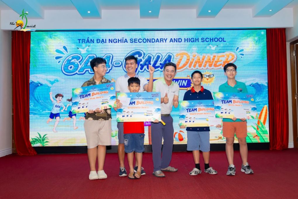 hanh trinh nha trang 3n2d truong chuyen tran dai nghia 12