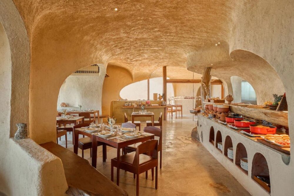 Combo nghỉ dưỡng 3N2Đ tại Ibala Hotel & Spa Nha Trang - Kiến trúc hang động độc đáo - Ảnh 3