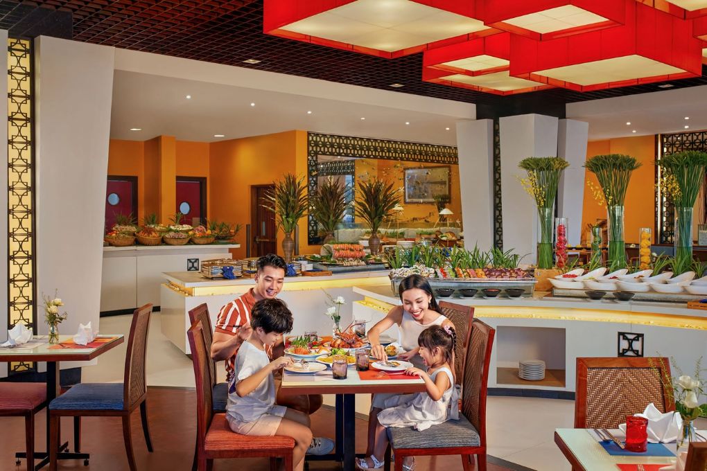 Buffet hải sản tối tại nhà hàng The Square - Novotel Nha Trang 11 buffet hai san toi novotel 2
