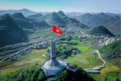 tour ha noi ha giang dong van cot co lung cu song nho que yen minh 9
