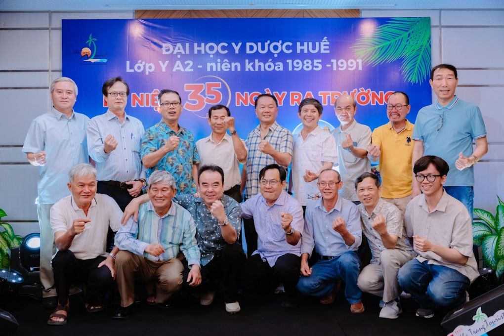 Đoàn Đại học y dược Huế - kỷ niệm 35 năm ngày ra trường 1 doan dai hoc y duoc hue 14