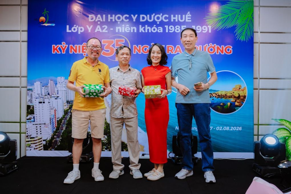 Đoàn Đại học y dược Huế - kỷ niệm 35 năm ngày ra trường 14 doan dai hoc y duoc hue 16