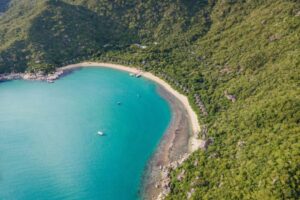 Ninh Vân Bay: Không gian nghỉ dưỡng riêng tư cho kỳ nghỉ lãng mạn