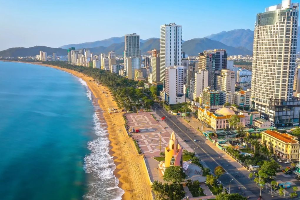 Tháp Trầm Hương Nha Trang: Biểu tượng check-in bên Quảng trường 2/4 1 thap tram huong nha trang 2