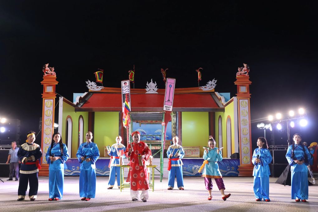 duong tran phu nha trang co gi choi 5