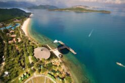 Hon Tam Island