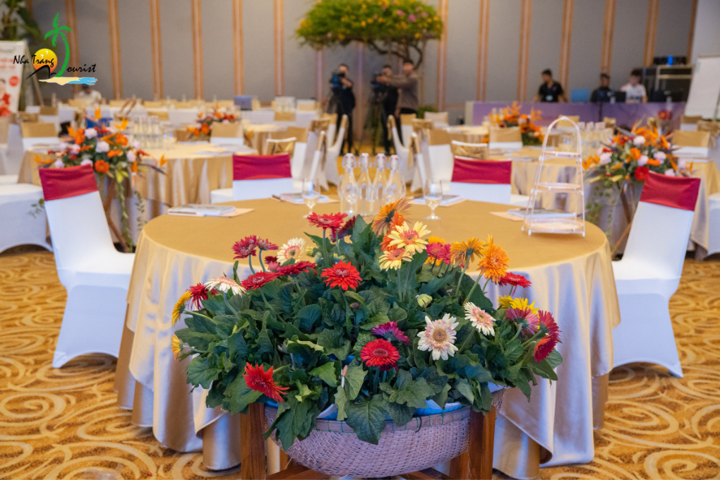 A banquet and meeting setup at Ana Mandara Cam Ranh for corporate events and group programmes