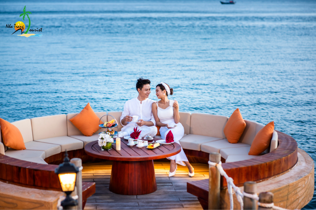 Vinpearl Luxury Nha Trang combines an island resort setting with intimate dining and sea views for couples seeking a private getaway